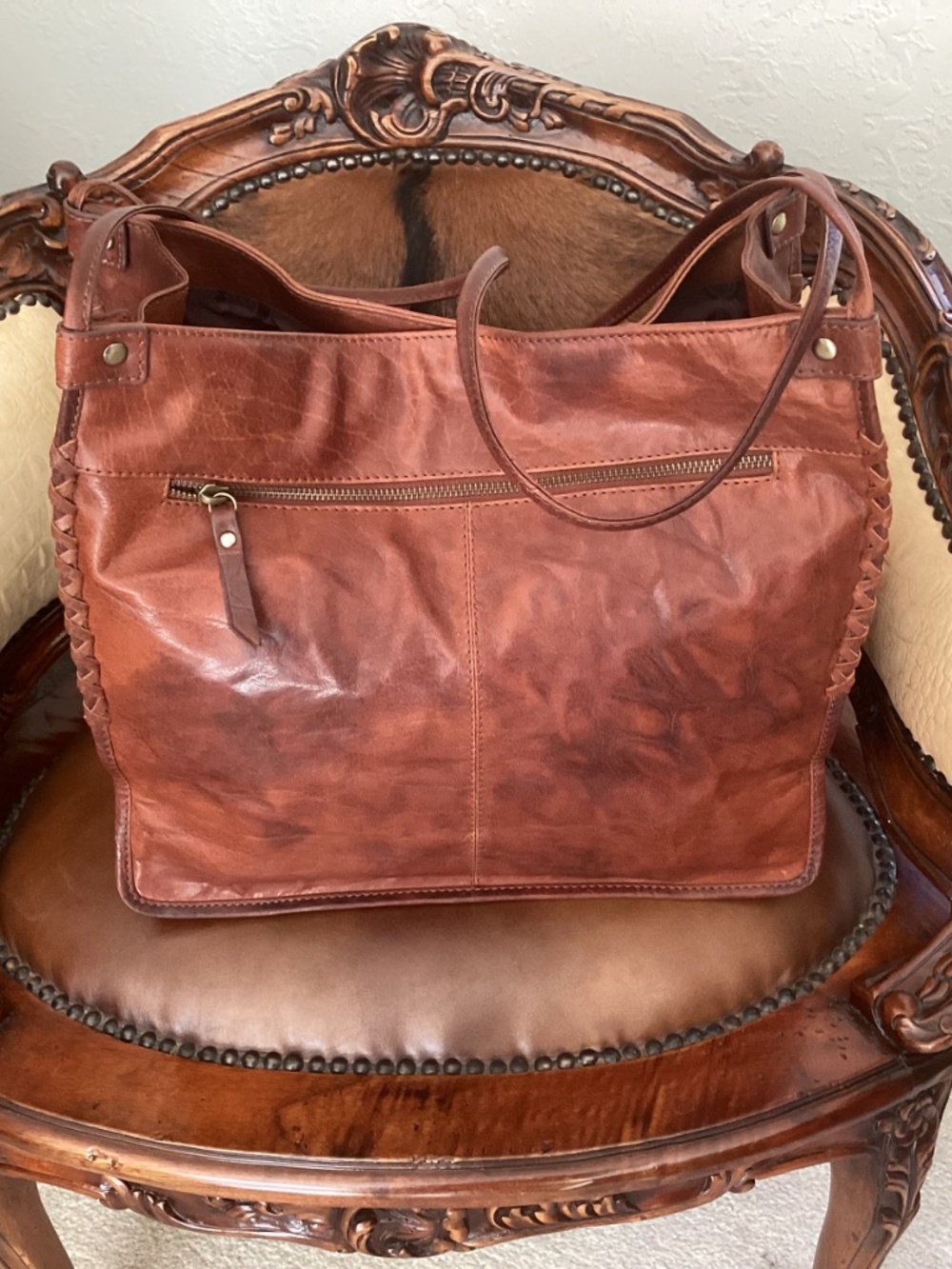 Beautiful Born Distressed Coloring Genuine Thick Leather Tote Handbag 🦋 - Picture 2 of 12